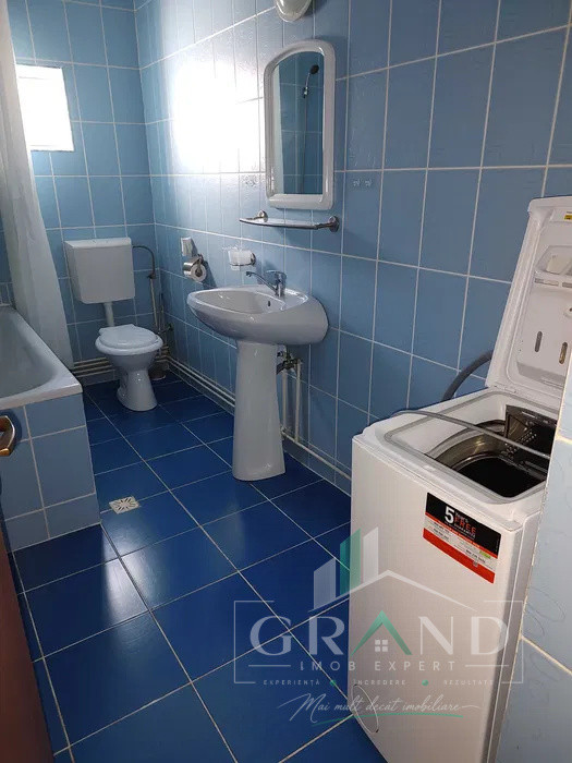 Casa individuală de închiriat | 3 camere | Curte | Terasă | Garaj | Gazon | Jucu