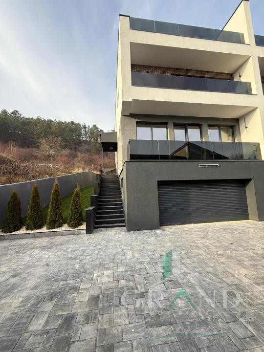 Casă NOUĂ tip duplex I Grigorescu capăt