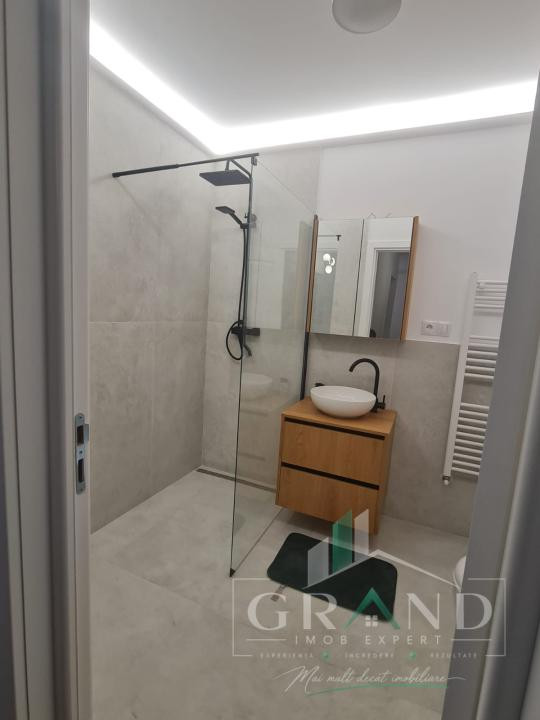 Apartament de vanzare 2 camere decomandate, Sesul de Sus, Floresti