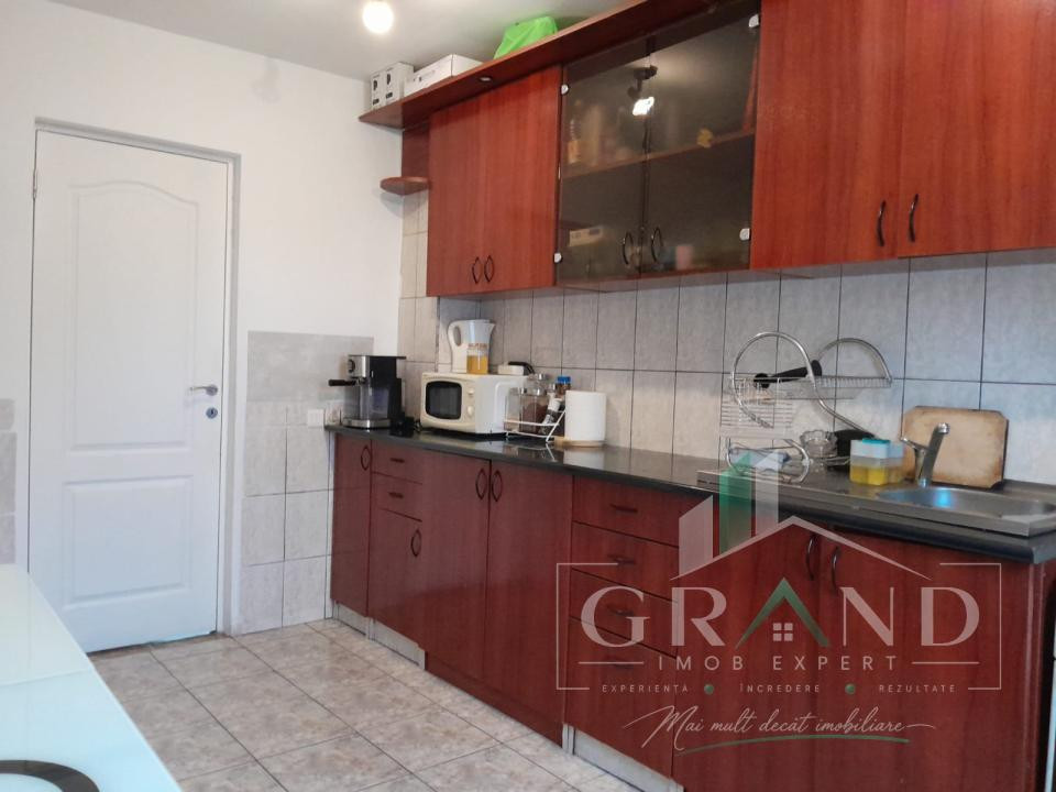 Apartament 3 camere de vanzare, 2 bai, ZORILOR