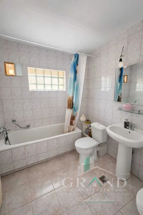 Casă individuală| 200 mp utili | 5 camere | Curte | 2 parcări | Gheorgheni