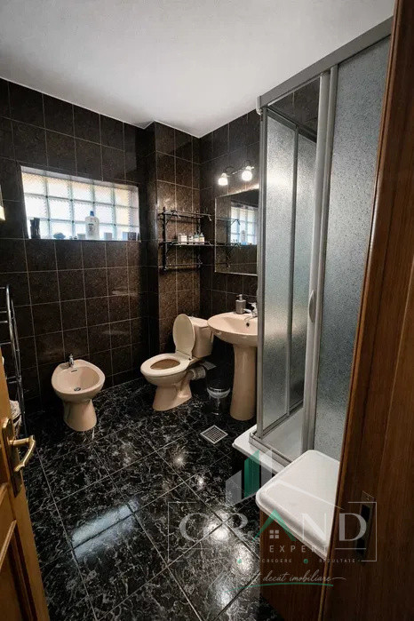 Casă individuală| 200 mp utili | 5 camere | Curte | 2 parcări | Gheorgheni