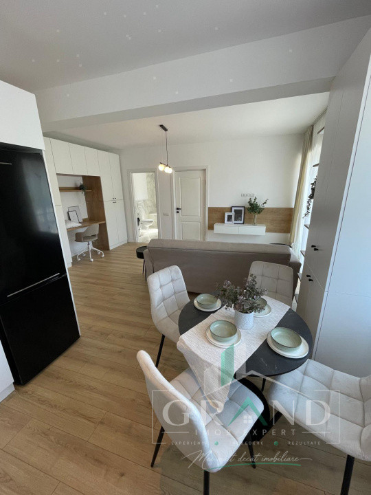 Apartament 2 camere | Semidecomandat | Parcare | Floresti 