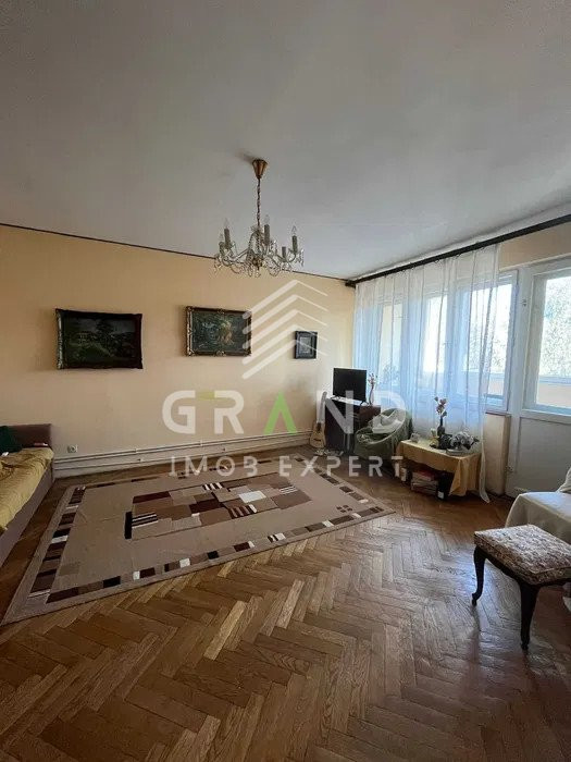 Ap 2 camere DECOMANDAT, BALCON, GARAJ, zona Plopilor