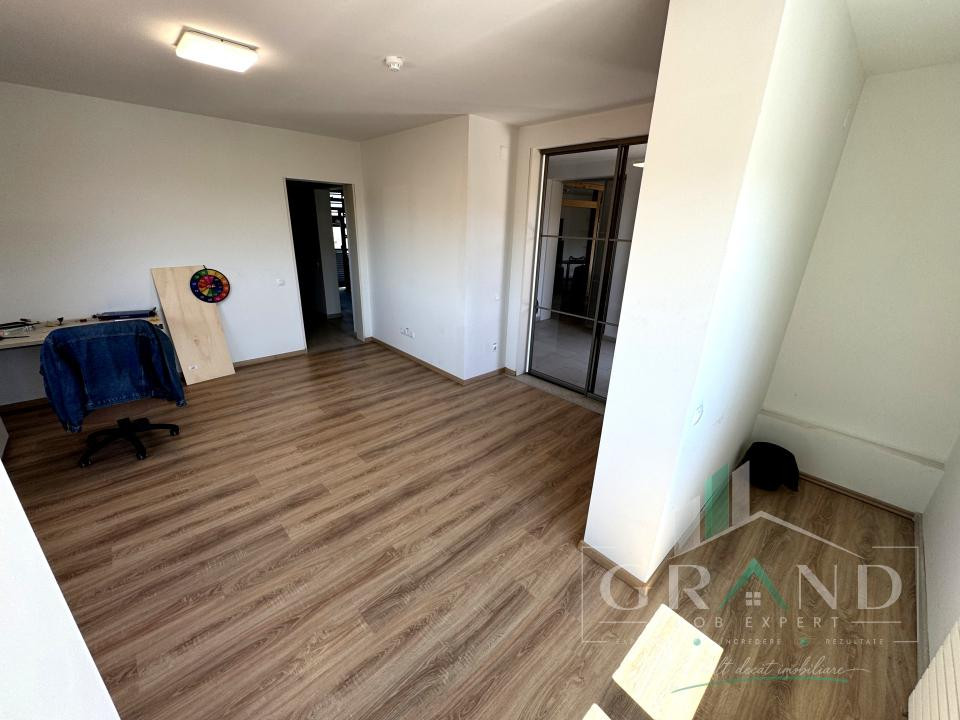 Hală multifuncțională+spații administrative/de locuit 558mp | Iris–Piața 1 Mai