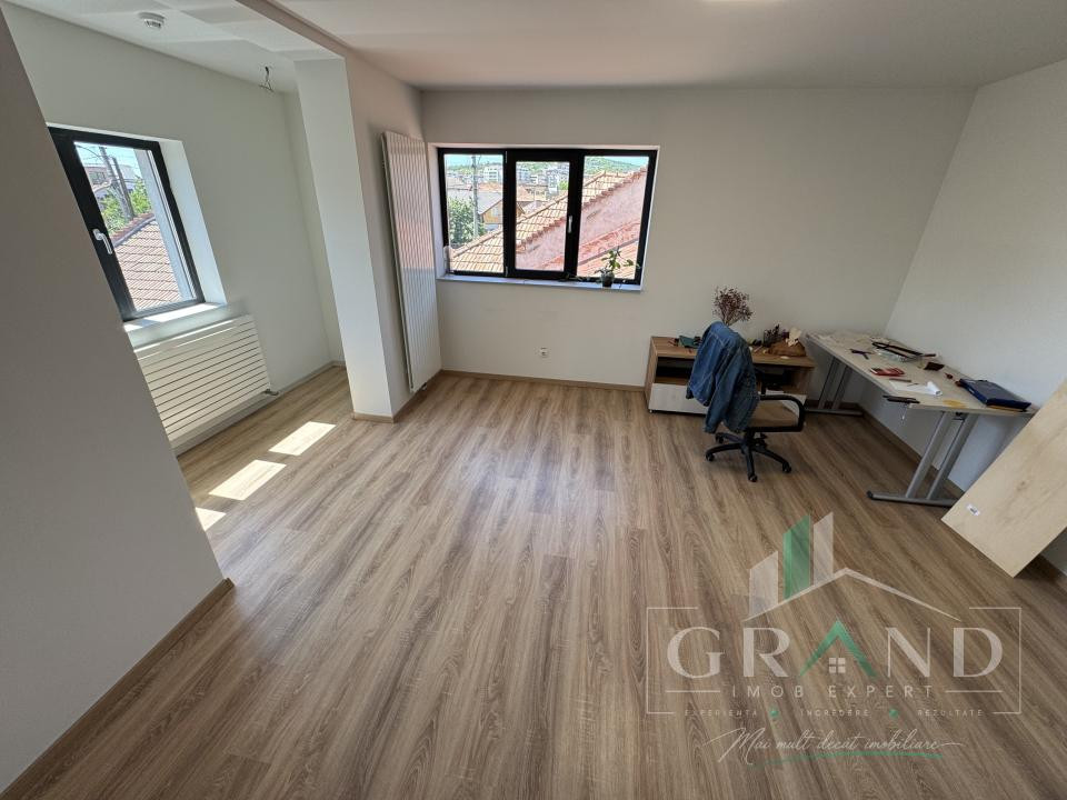 Hală multifuncțională+spații administrative/de locuit 558mp | Iris–Piața 1 Mai