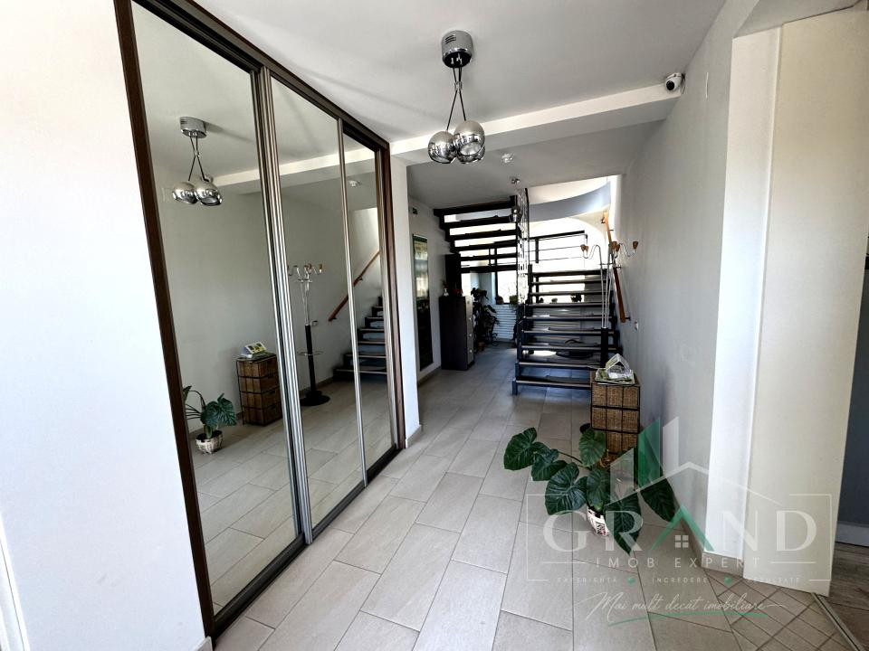 Hală multifuncțională+spații administrative/de locuit 558mp | Iris–Piața 1 Mai