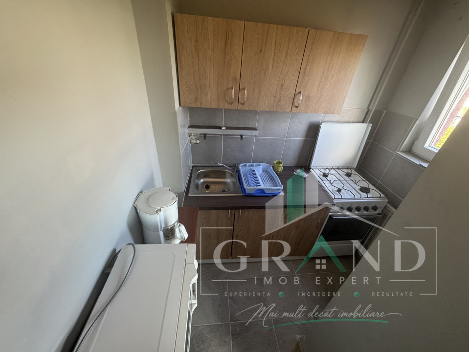 Garsonieră | Balcon închis | Etaj intermediar | Mărăști–zona Răsăritului