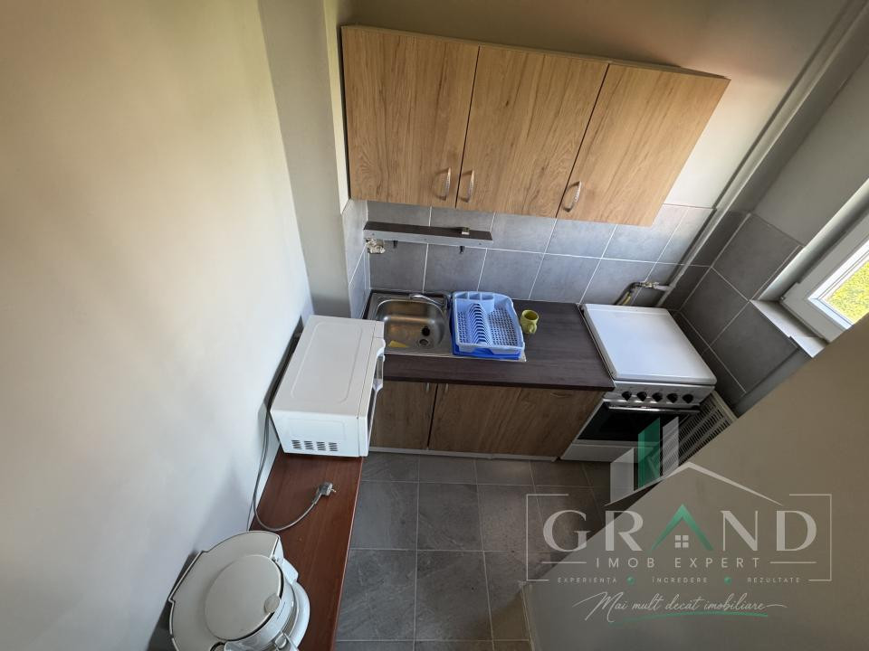 Garsonieră | Balcon închis | Etaj intermediar | Mărăști–zona Răsăritului