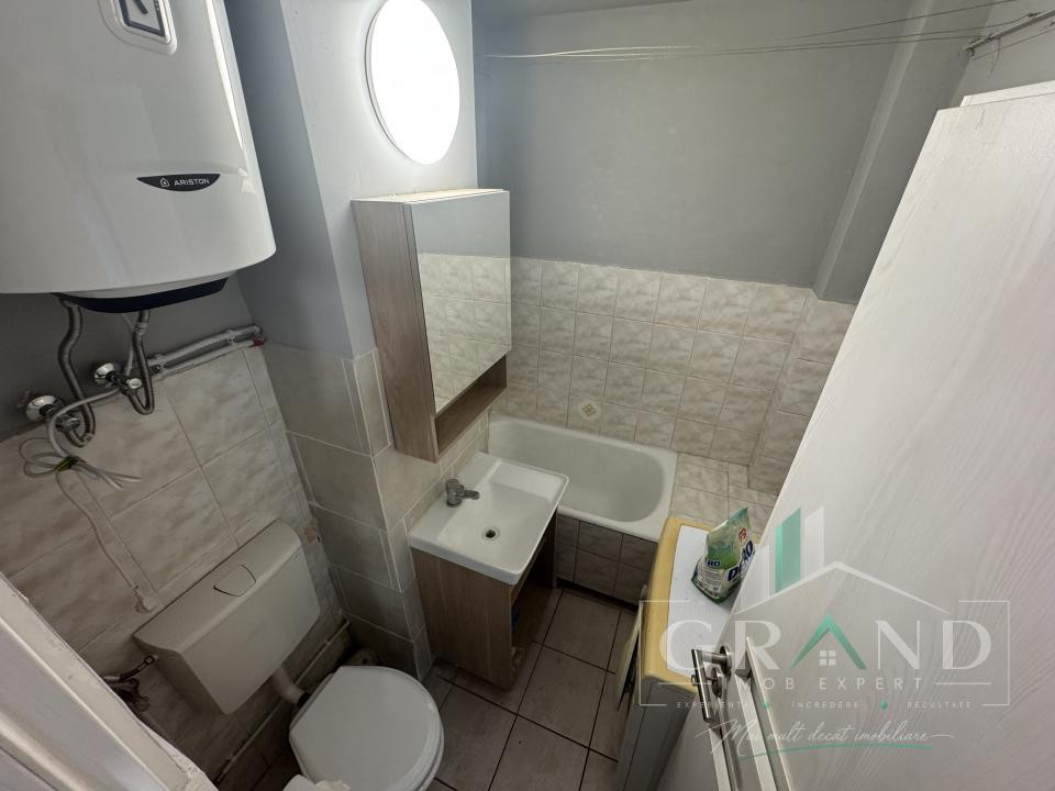 Garsonieră | Balcon închis | Etaj intermediar | Mărăști–zona Răsăritului