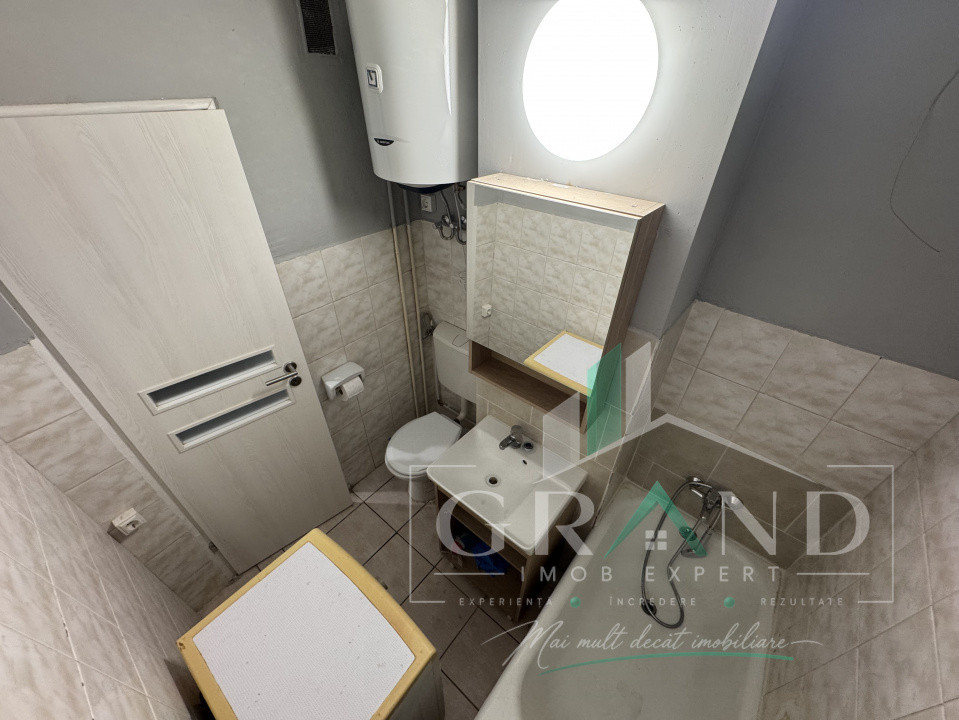 Garsonieră | Balcon închis | Etaj intermediar | Mărăști–zona Răsăritului