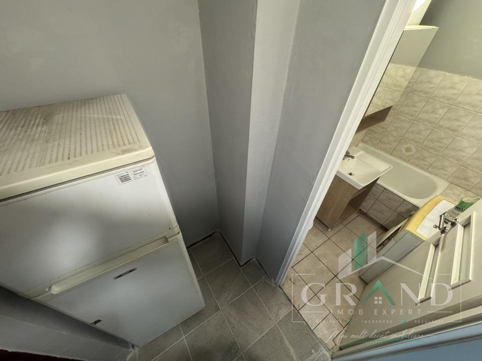 Garsonieră | Balcon închis | Etaj intermediar | Mărăști–zona Răsăritului
