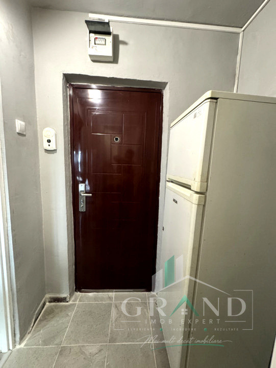 Garsonieră | Balcon închis | Etaj intermediar | Mărăști–zona Răsăritului
