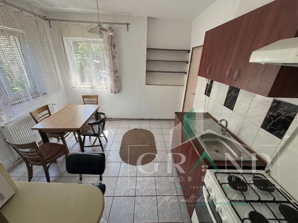 Casă 280 MP | 4 Camere | 4 Băi | 2 Bucătării | Garaj | Mărăști – Piața 1848