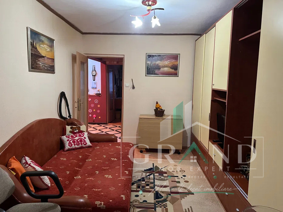 Marasti  : Apartament Spatios | 3 Camere | 2 Bai | Balcon | Debara