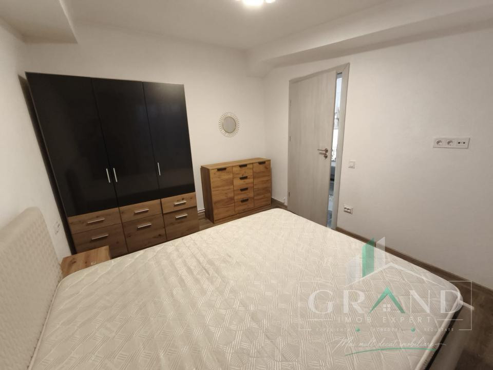Apartament de inchiriat 2 camere, zona Vivo