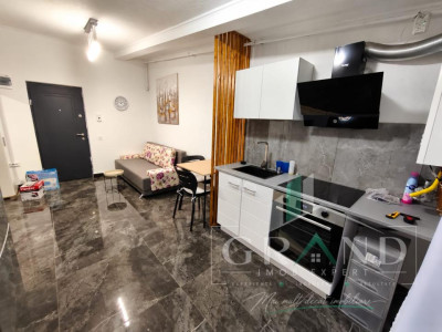 Apartament de inchiriat 2 camere, zona Vivo