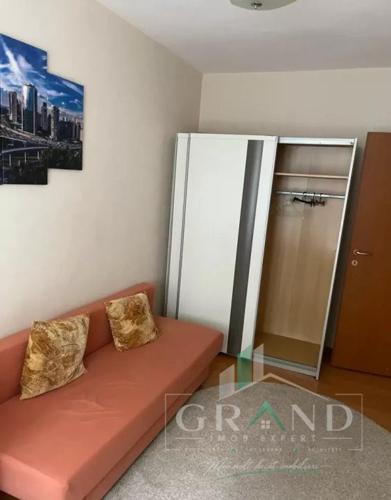 Apartament o camera | Zona Garii | Centrala proprie 