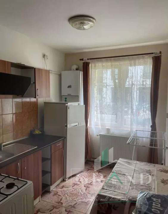 Apartament o camera | Zona Garii | Centrala proprie 
