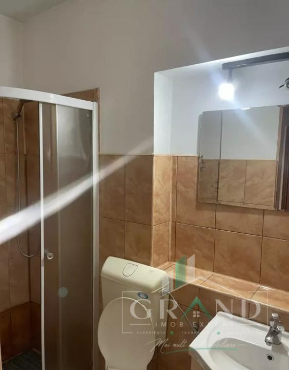 Apartament o camera | Zona Garii | Centrala proprie 