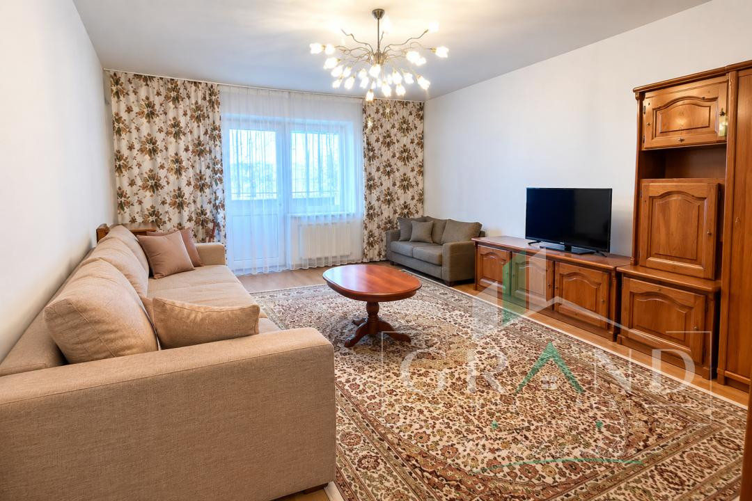 Apartament 3 Camere | 65 MP | Curte | Andrei Muresanu