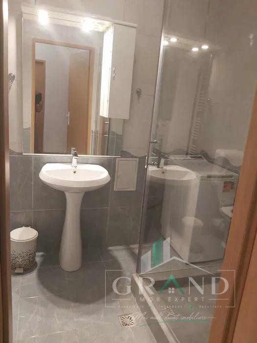 Apartament 3 Camere | 65 MP | Curte | Andrei Muresanu