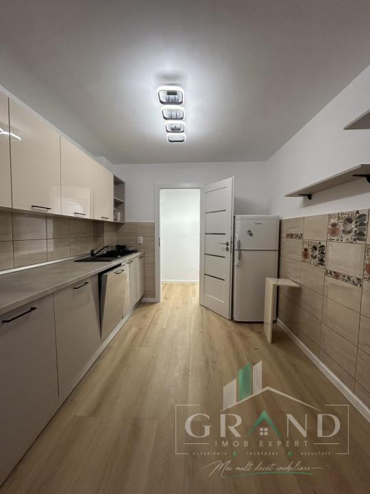 Apartament 3 camere de vanzare, 2 bai , Zorilor 