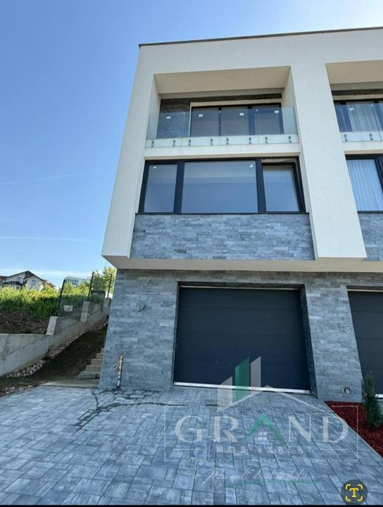 Casă NOUĂ tip duplex, în Dâmbul Rotund-Calea Baciului