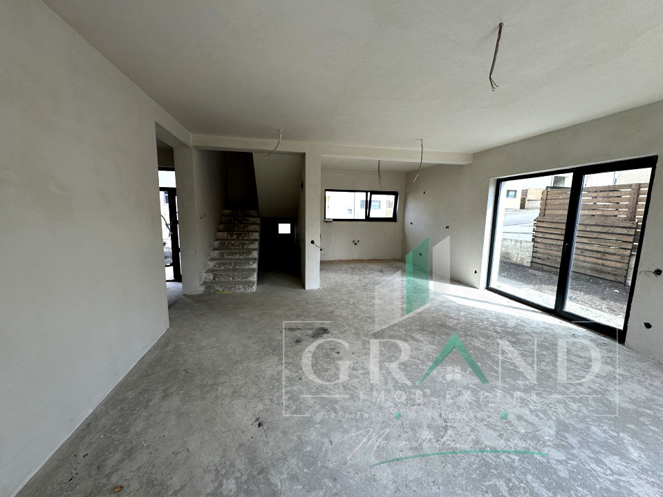 OPORTUNITATE! Casă individuală | 4 camere | 3 băi | Garaj | Teren 450 mp| Dezmir