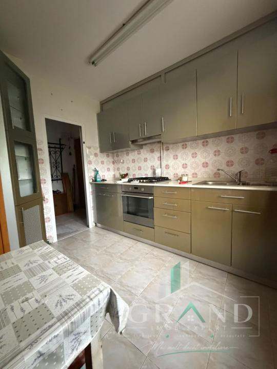 3 CAMERE DECOMANDAT |  BALCON | GARAJ | PIVNIȚĂ | CENTRALĂ PROPRIE | MĂNĂȘTUR