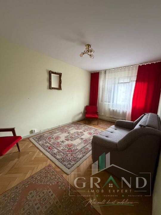 3 CAMERE DECOMANDAT |  BALCON | GARAJ | PIVNIȚĂ | CENTRALĂ PROPRIE | MĂNĂȘTUR