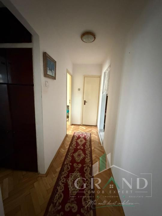 3 CAMERE DECOMANDAT |  BALCON | GARAJ | PIVNIȚĂ | CENTRALĂ PROPRIE | MĂNĂȘTUR