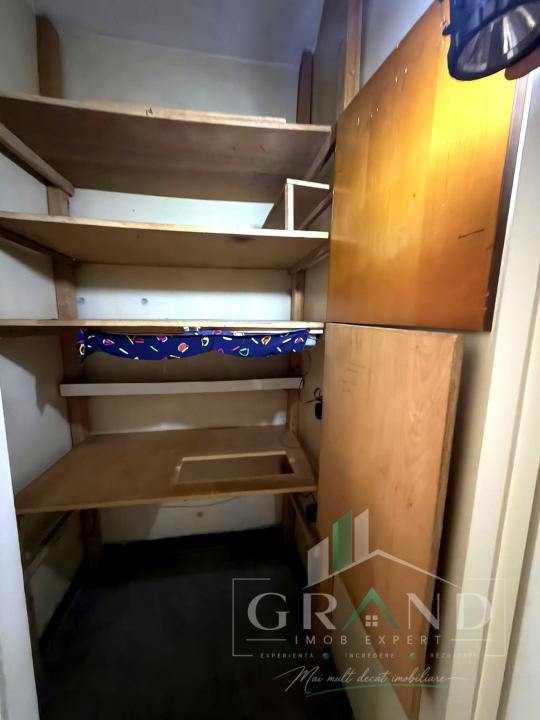 3 CAMERE DECOMANDAT |  BALCON | GARAJ | PIVNIȚĂ | CENTRALĂ PROPRIE | MĂNĂȘTUR
