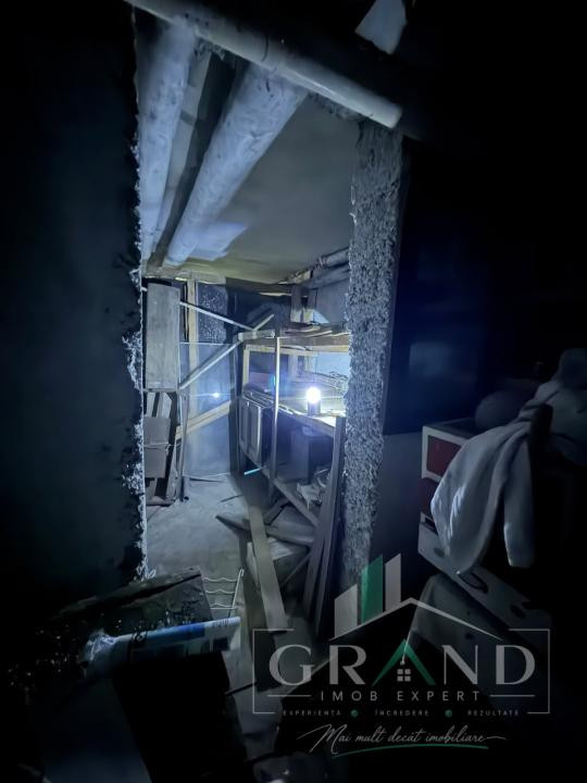 3 CAMERE DECOMANDAT |  BALCON | GARAJ | PIVNIȚĂ | CENTRALĂ PROPRIE | MĂNĂȘTUR
