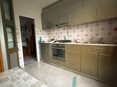 3 CAMERE DECOMANDAT |  BALCON | GARAJ | PIVNIȚĂ | CENTRALĂ PROPRIE | MĂNĂȘTUR