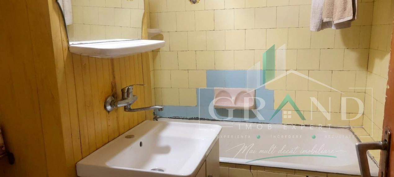 Ap 2 camere decomandate | Etaj 1 | Zona Mehedinți–Baza Sportivă „La Terenuri”