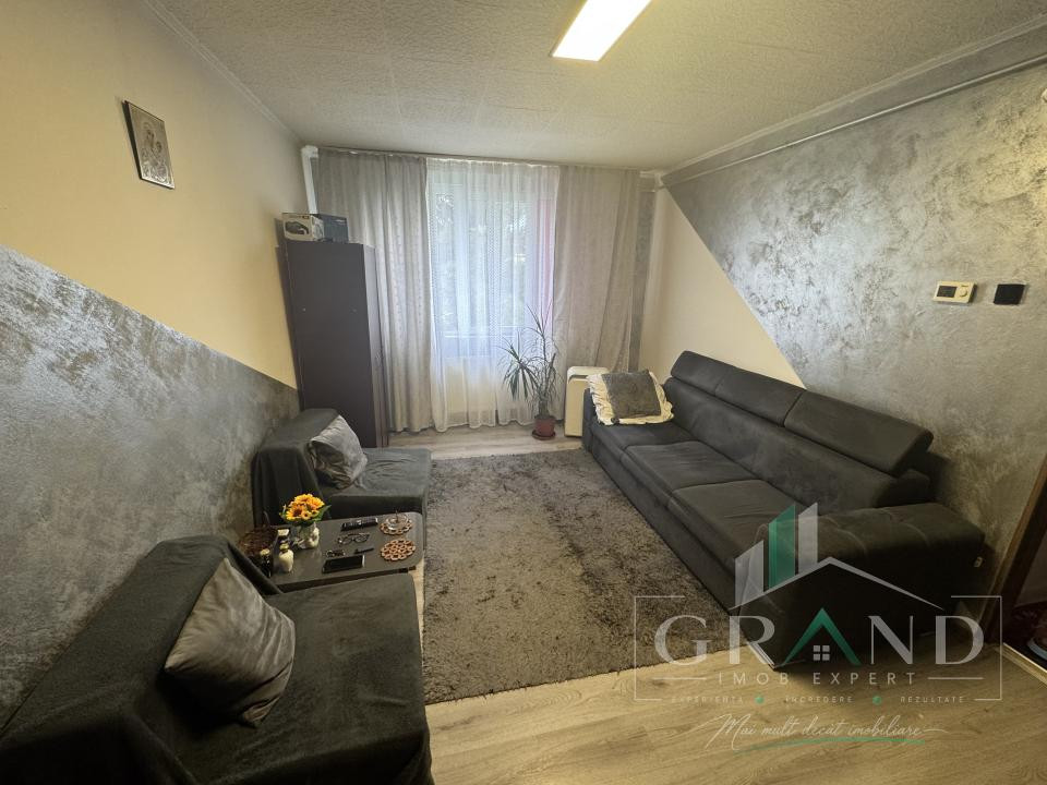 Ap 2 camere | balcon – zona semicentrală / Piața Abator