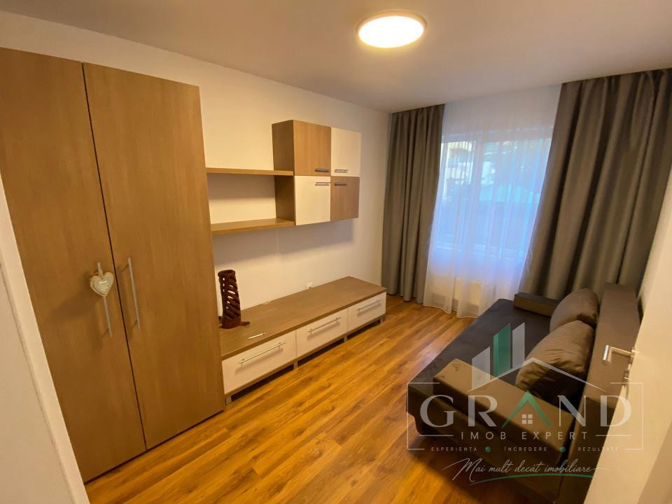 Apartament 3 camere de vanzare , Sesul de Sus, Floresti.