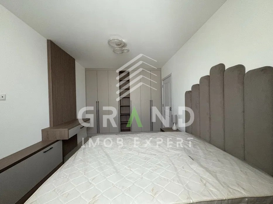 PRIMA ÎNCHIRIERE!Ap modern 3 camere | Balcon | Parcare | Boxă | Cetății/Floresti