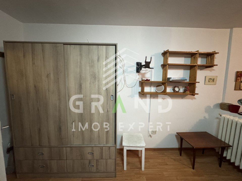 Garsoniera | 30 mp | Manastur/ Bucegi